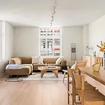 Lev Livet I - Stor Moderne 아파트